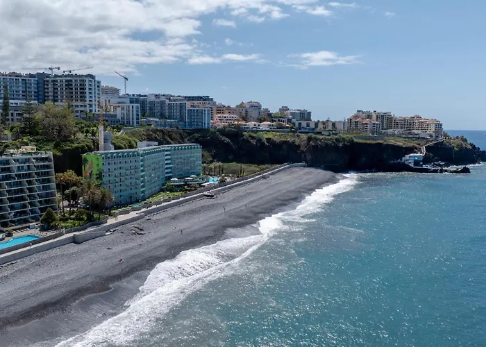 Atlantic Edge - Relaxing Beachfront Escape Formosa Holiday home *