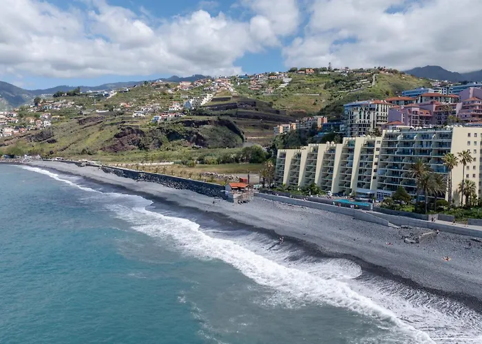 Atlantic Edge - Relaxing Beachfront Escape Formosa Funchal (Madeira)
