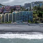 Atlantic Edge - Relaxing Beachfront Escape Formosa Tatil Evi