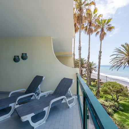 Atlantic Edge - Relaxing Beachfront Escape Formosa Funchal (Madeira)