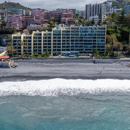 Atlantic Edge - Relaxing Beachfront Escape Formosa Appartement