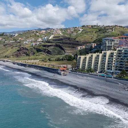 Atlantic Edge - Relaxing Beachfront Escape Formosa Funchal (Madeira)